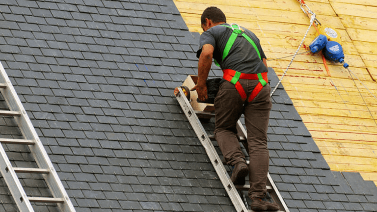 How Much Does a Shingle Roof Replacement Cost in Calabasas, CA?